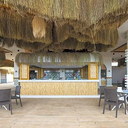 Hotel Seashell Vega 5*